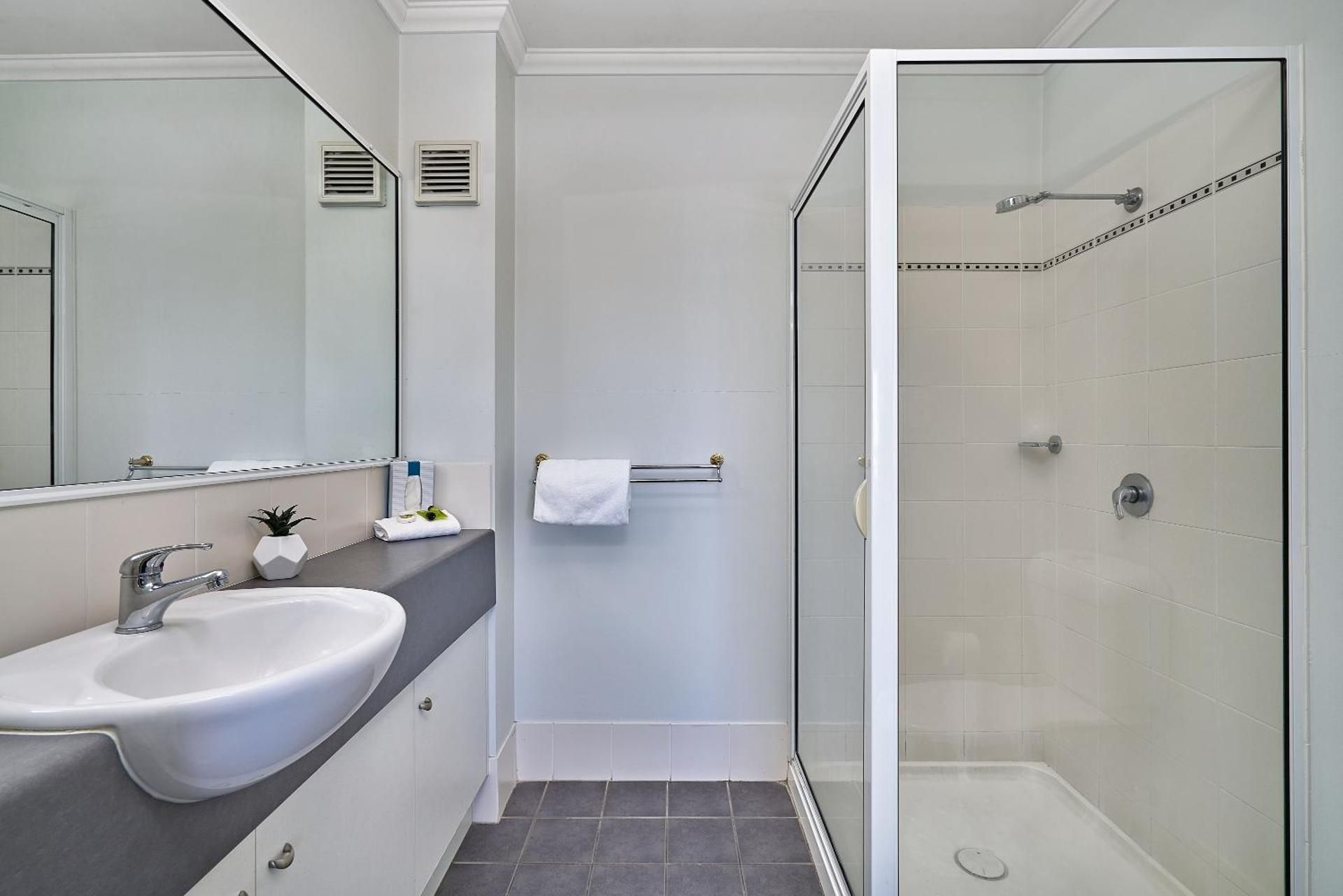 undefined Getaway On Grafton 8