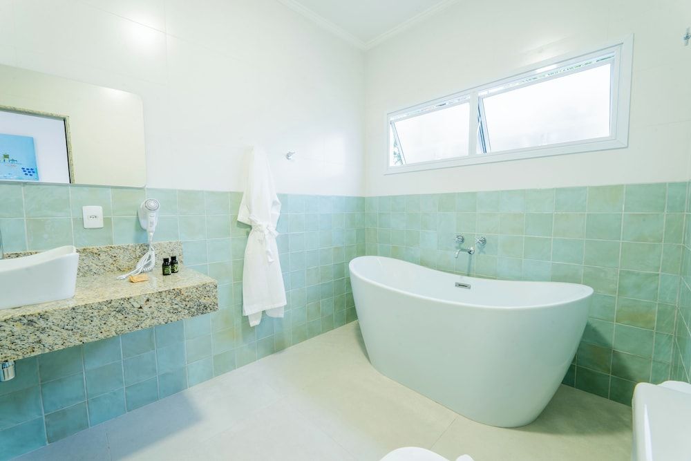 Pousada Caborê Master Superior com banheira 5