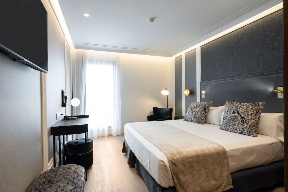 undefined Catalonia Plaza Cataluña 6