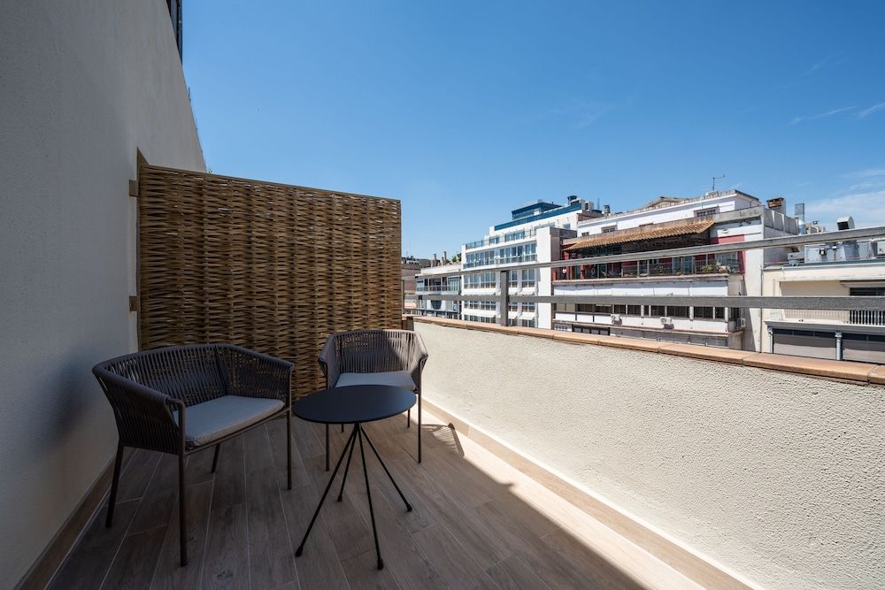 undefined Catalonia Plaza Cataluña 8