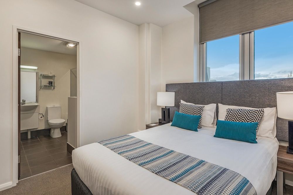 Mantra One Sandy Bay Road Apartment, 1 Bedroom 2