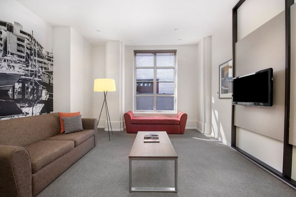 Mantra One Sandy Bay Road