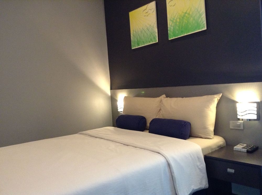 undefined Leez Inn Malate