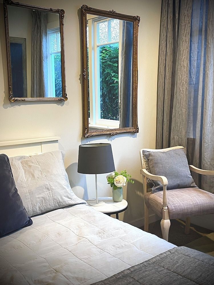 Bavaria Boutique Hotel Deluxe Queen Room 5