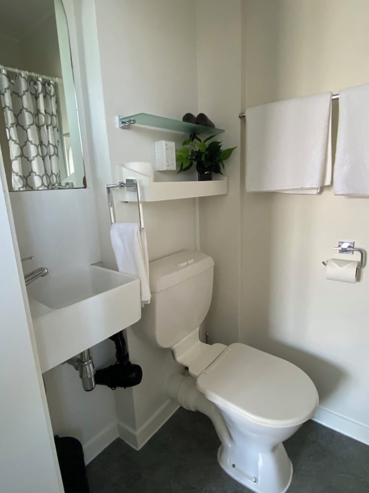 Bavaria Boutique Hotel Deluxe Room, 1 King Bed 14