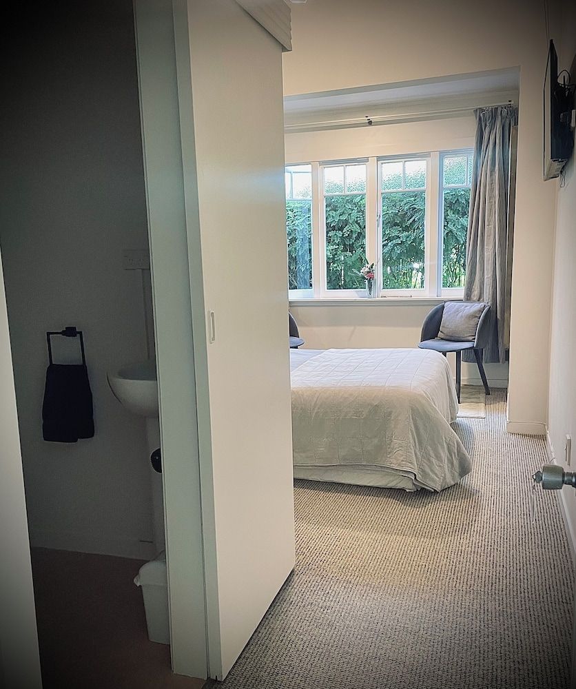 Bavaria Boutique Hotel Deluxe Queen Room 4