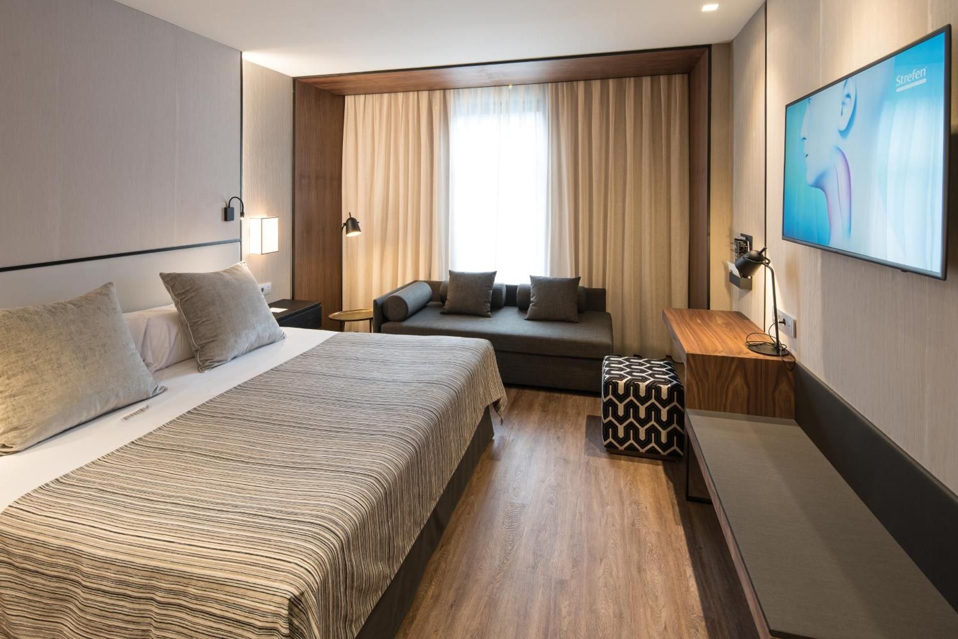 Premium Room
