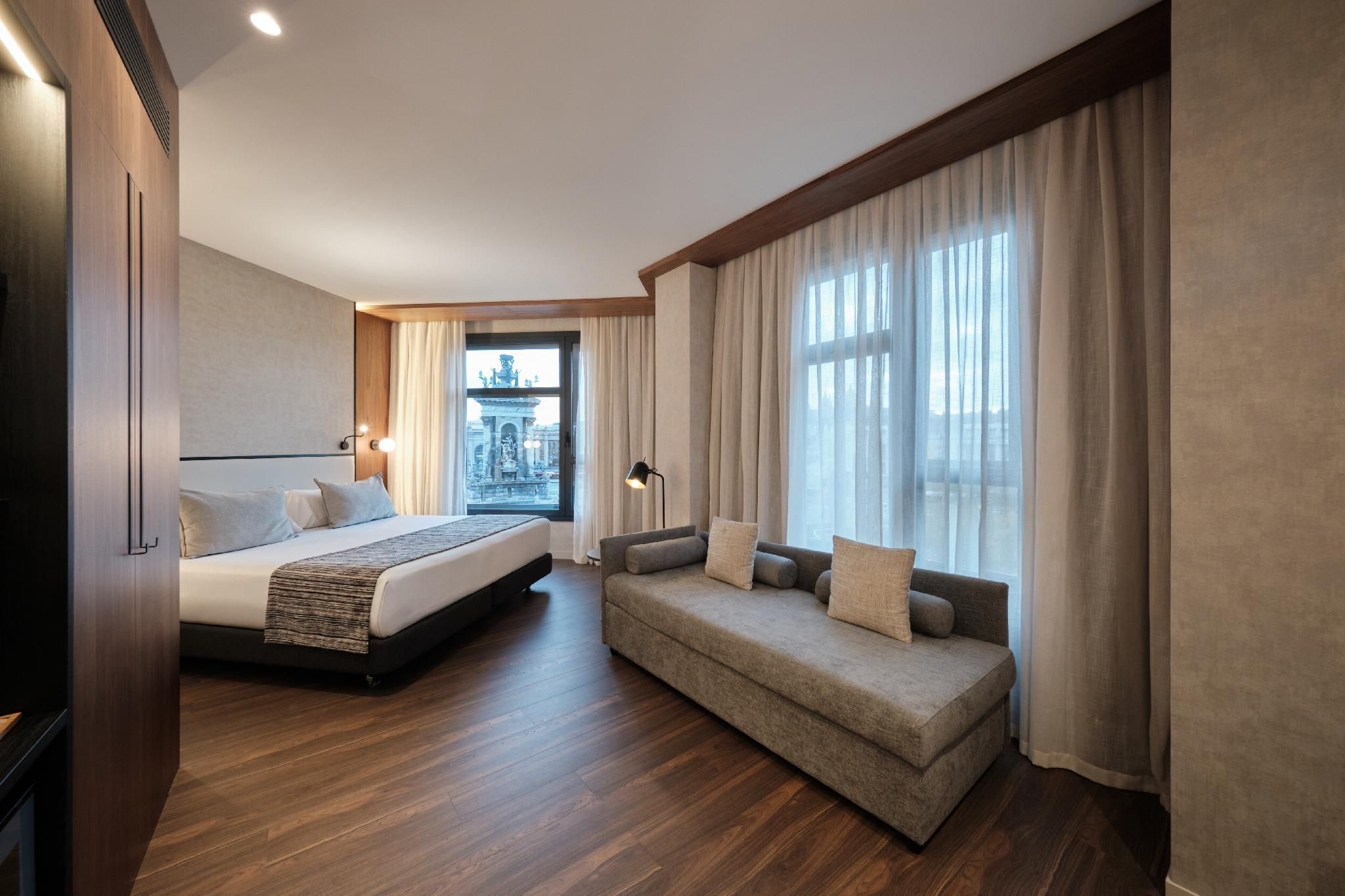Superior Room Single Use with City View