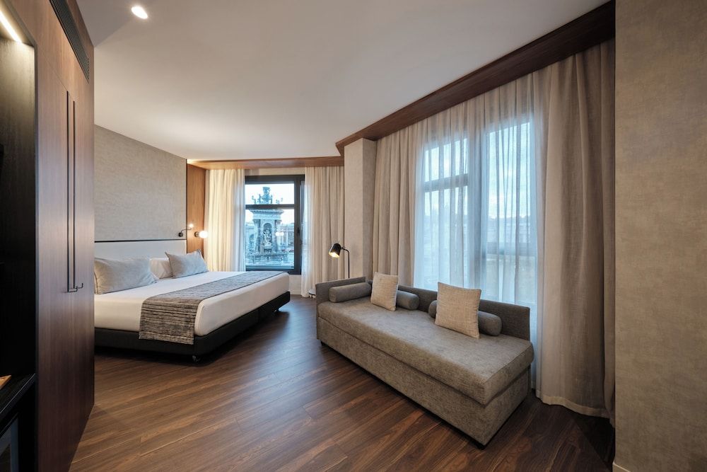 Superior Room (Square View, Single Use)
