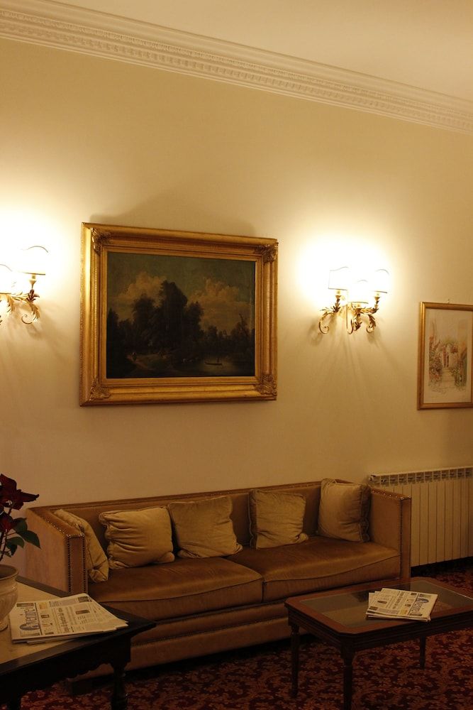 undefined Hotel Genio 8