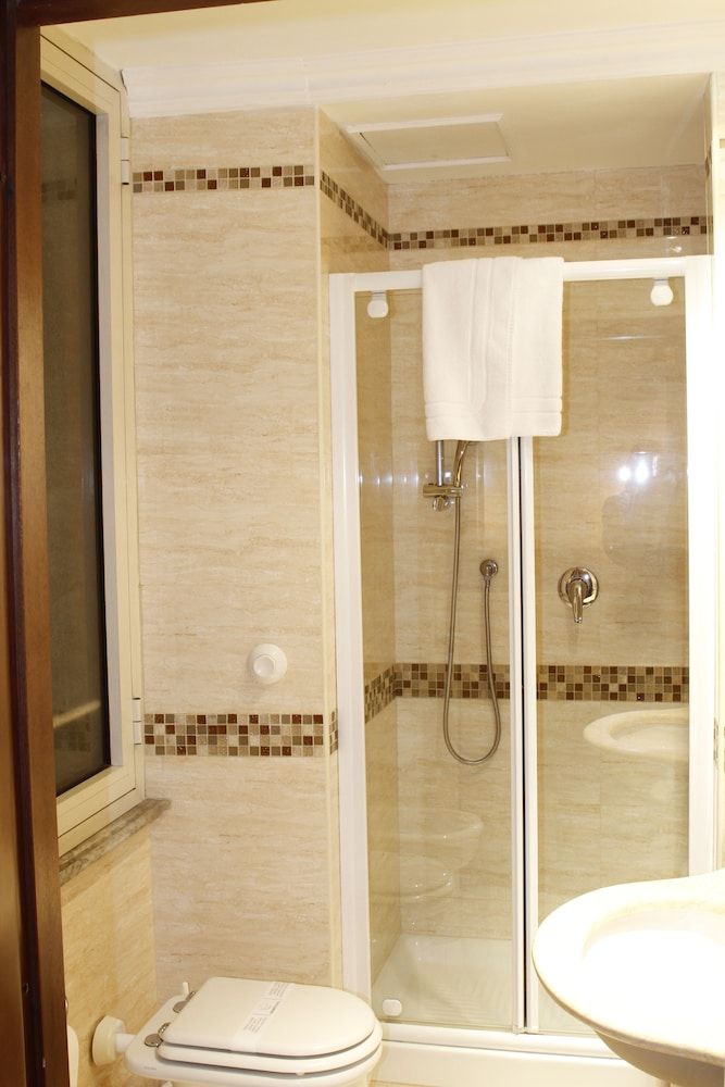 Hotel Genio Double Room 3