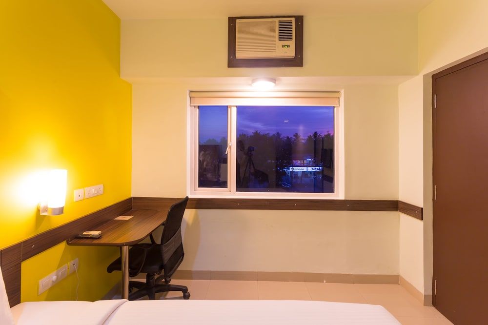Ginger Trivandrum Standard Double Room 3