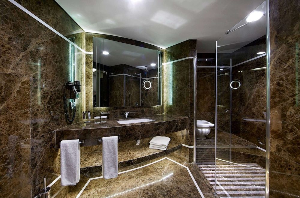undefined DoubleTree By Hilton Istanbul Gayrettepe 10