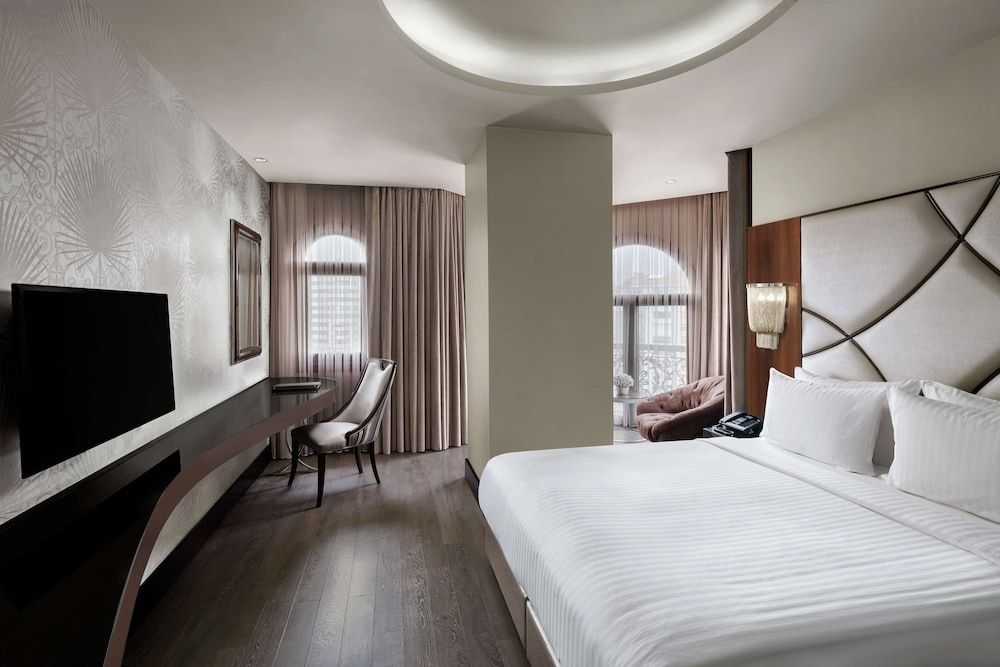 DoubleTree By Hilton Istanbul Gayrettepe Room, 1 Queen Bed 2