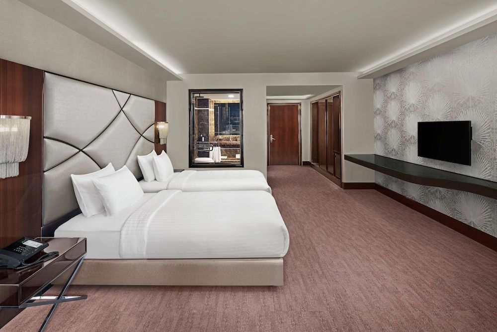 undefined DoubleTree By Hilton Istanbul Gayrettepe 3