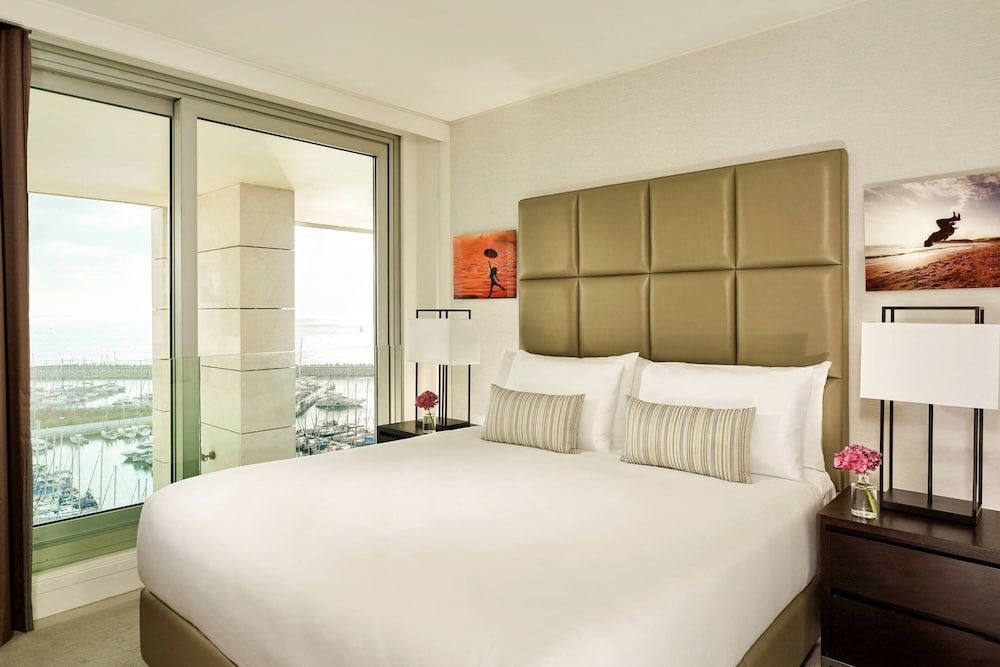 Suite, 1 Bedroom, Marina View (Duplex Bi-Level Suite)