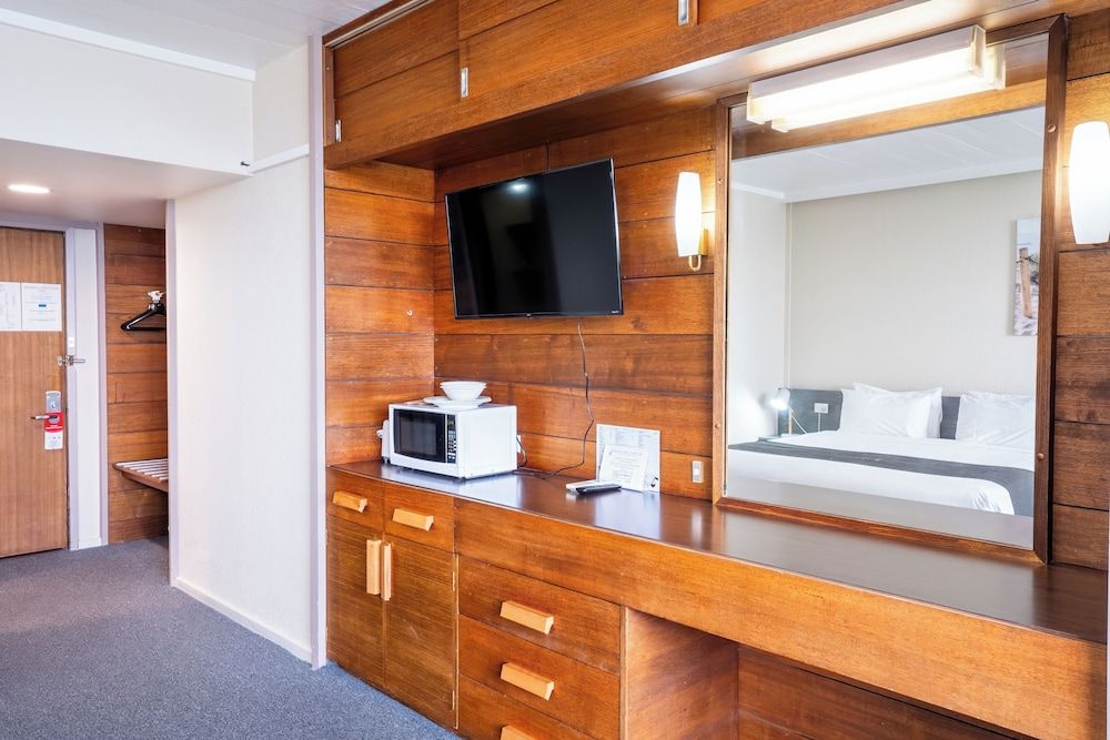 Bayside Hotel Superior Queen Town View 8