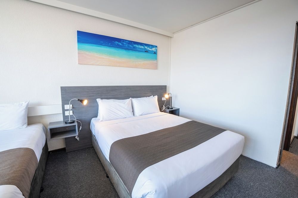 Bayside Hotel Superior Queen Town View 2