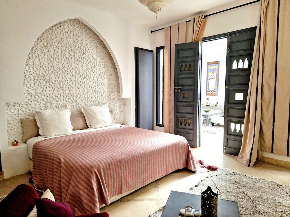 undefined Riad Awa 4