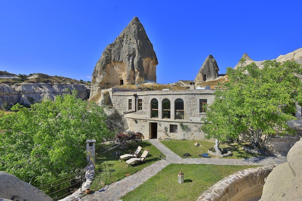 undefined Traveller's Cave Hotel