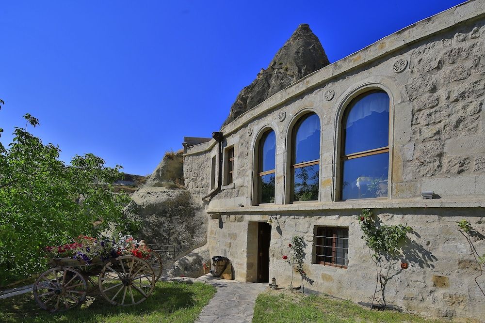 undefined Traveller's Cave Hotel 7