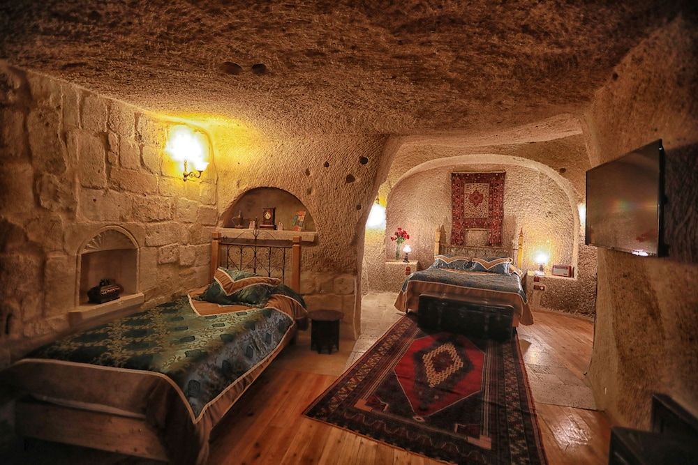 undefined Traveller's Cave Hotel 3