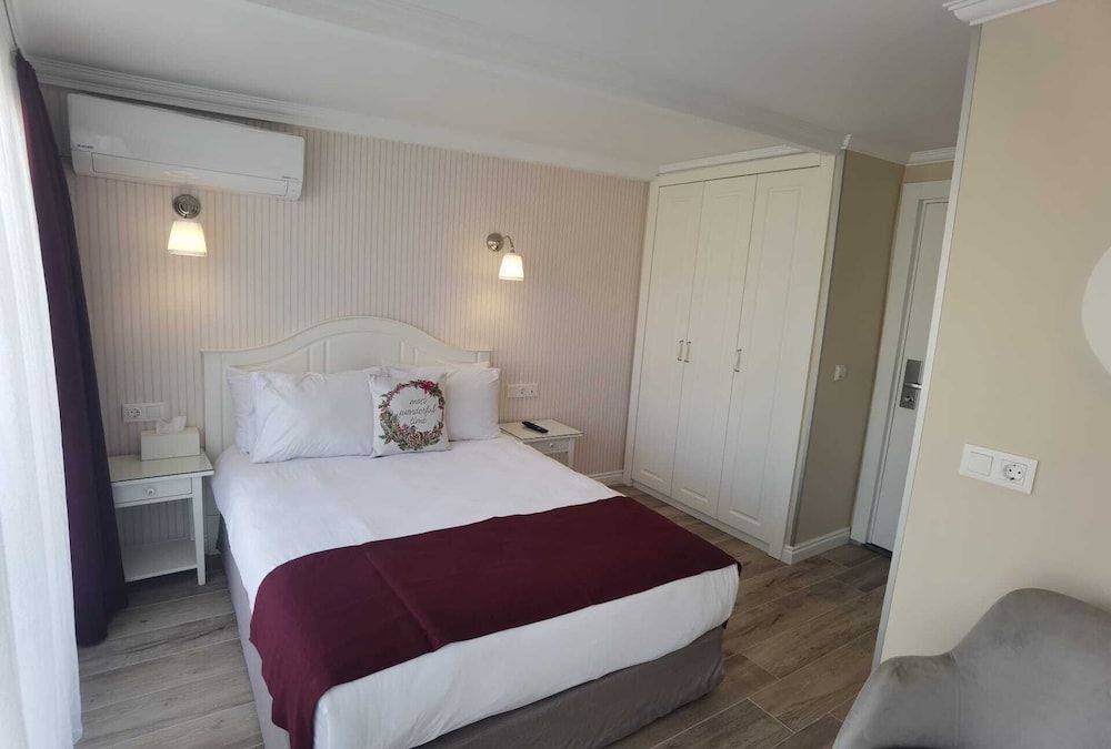 undefined Mr. Bird Hotel 4