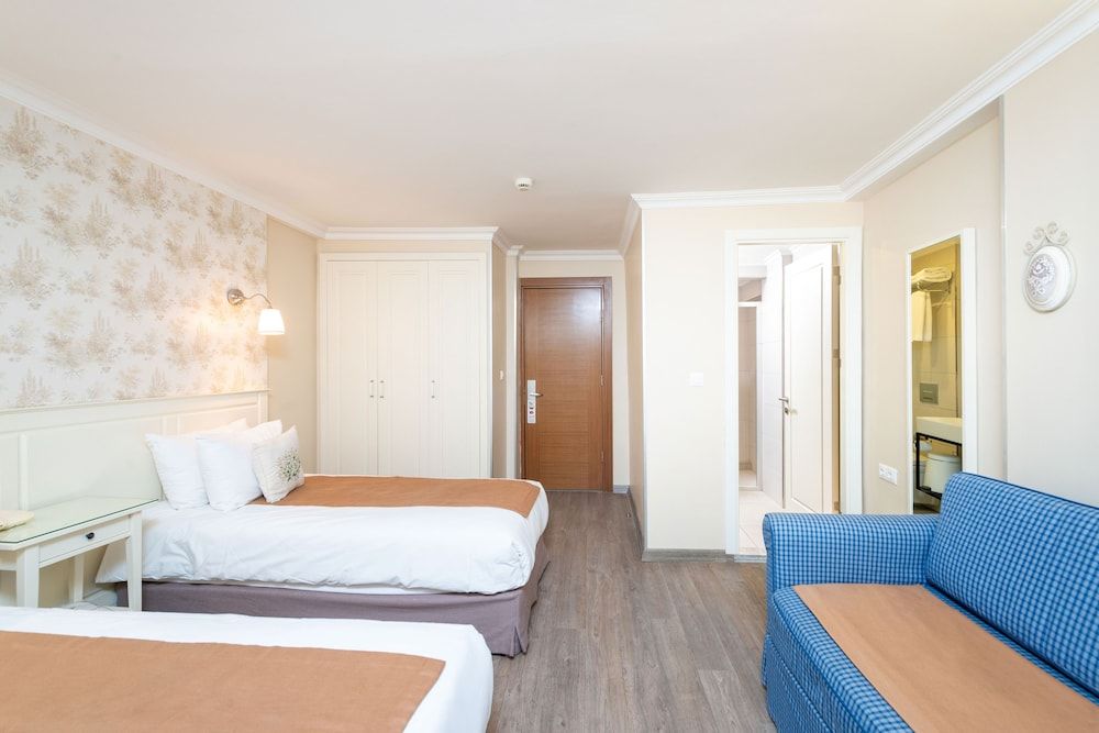 Mr. Bird Hotel Economy Double or Twin Room 8