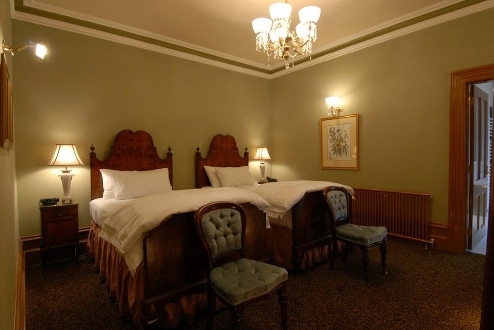Craig's Royal Hotel Classic Room