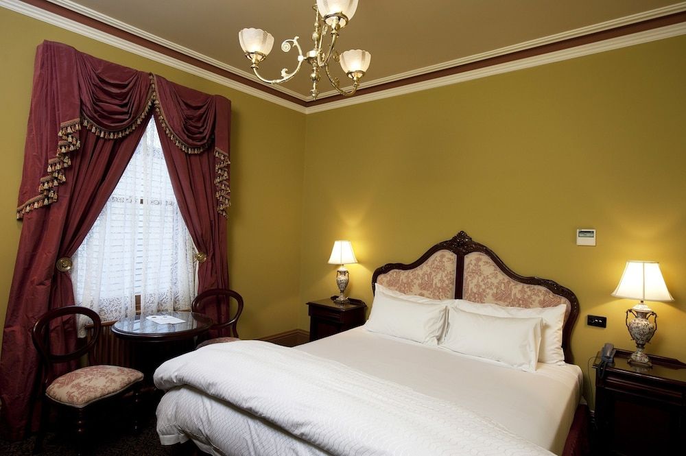 Craig's Royal Hotel Classic Room, 1 Queen Bed 4