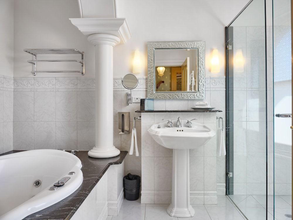 Craig's Royal Hotel Royal Room, 1 King Bed 5