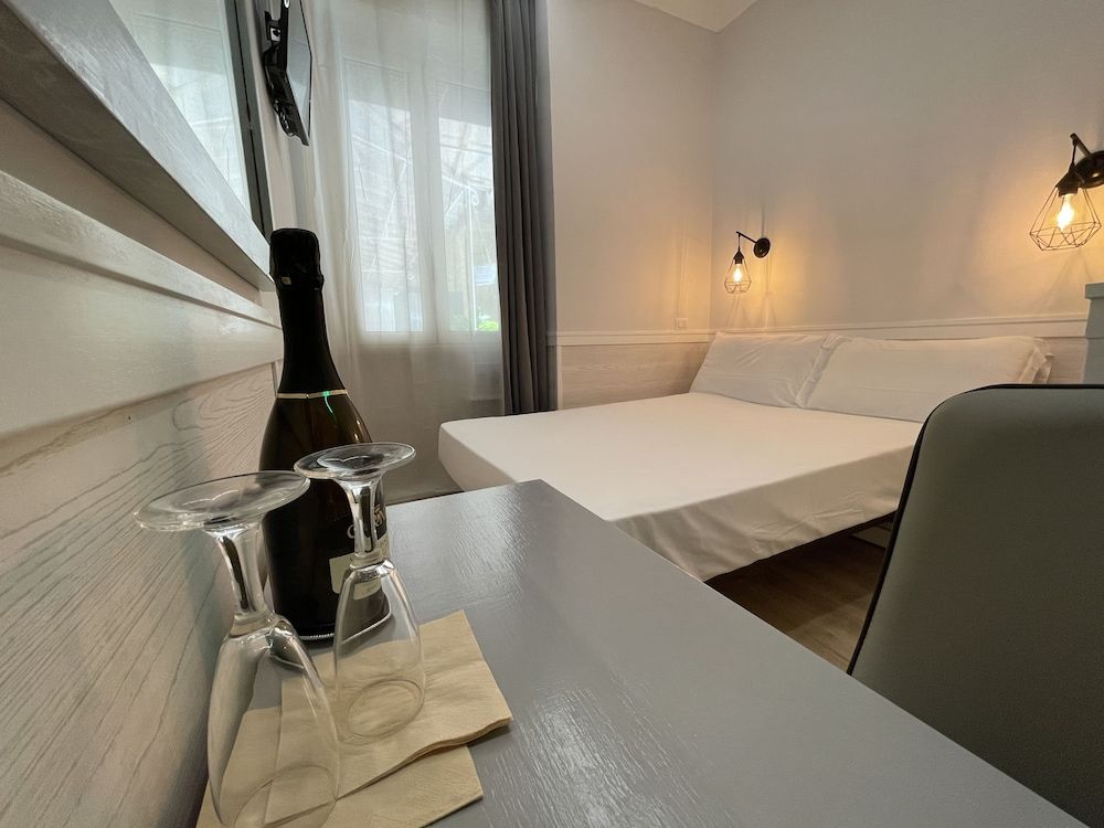 Hotel Giotto Flavia Economy Double Room 10