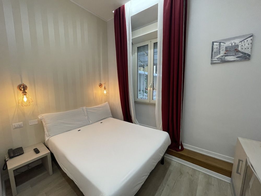 Hotel Giotto Flavia Economy Double Room 4