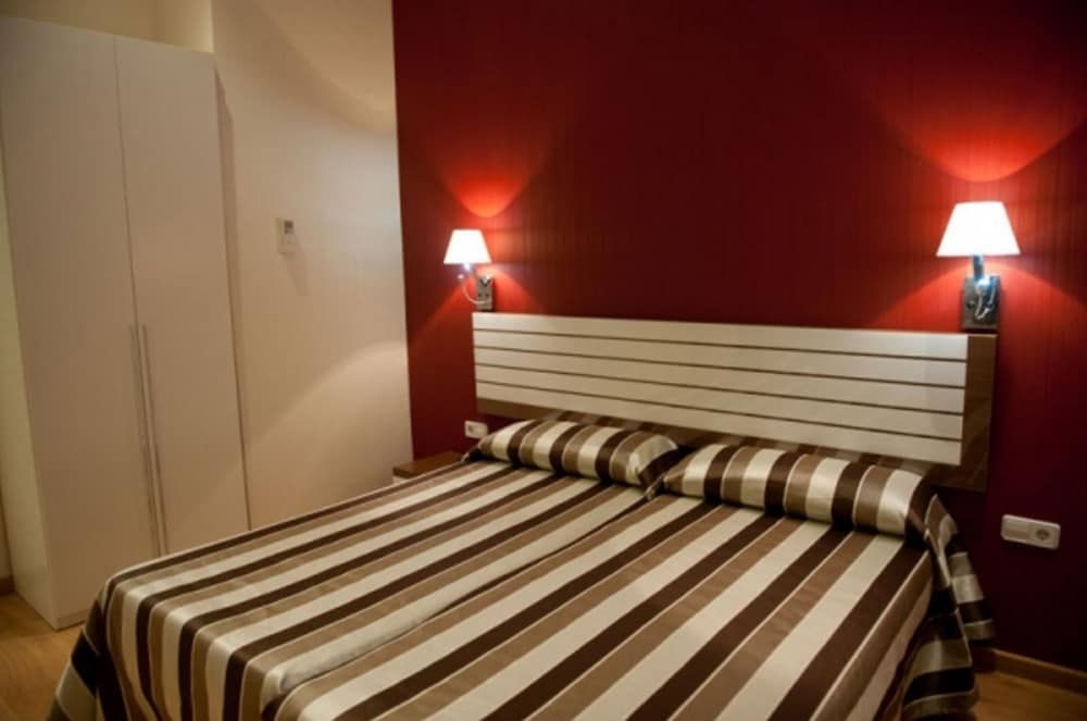 undefined Hostal Bcn 46