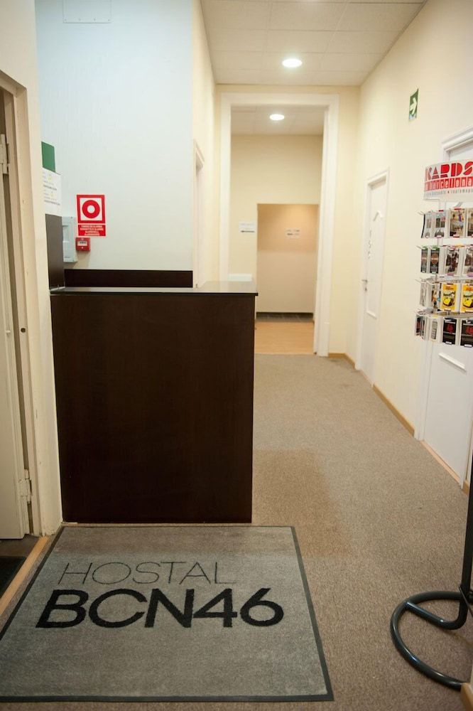 undefined Hostal Bcn 46 10