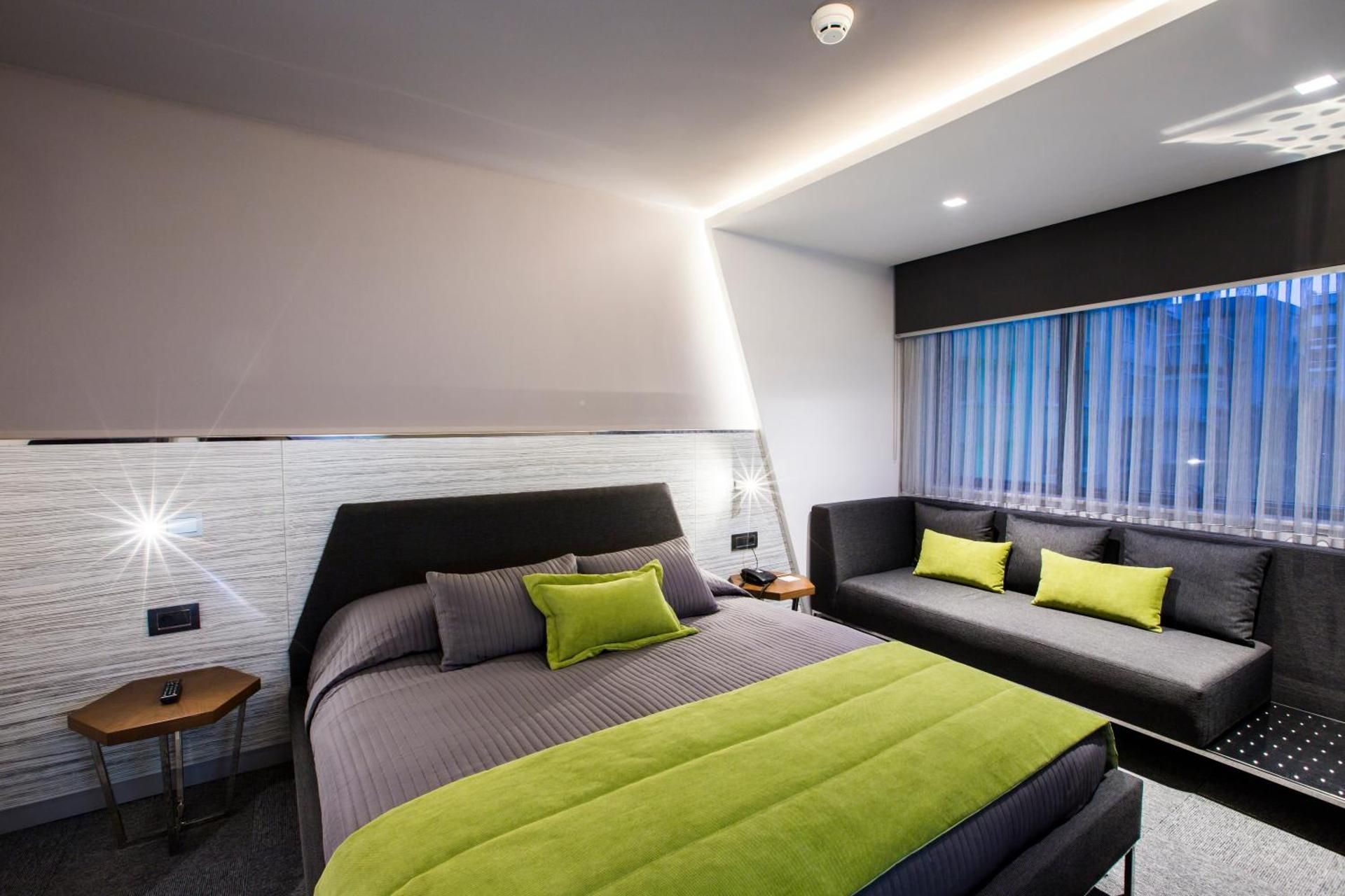 undefined Zeniva Hotel 6