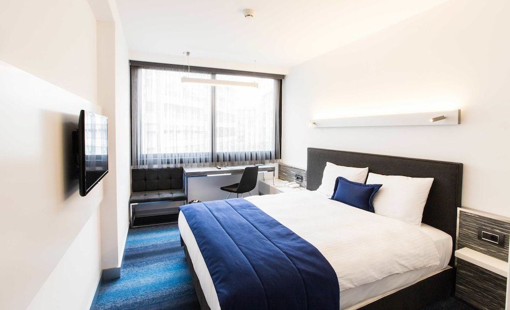 Zeniva Hotel Comfort Double Room 2