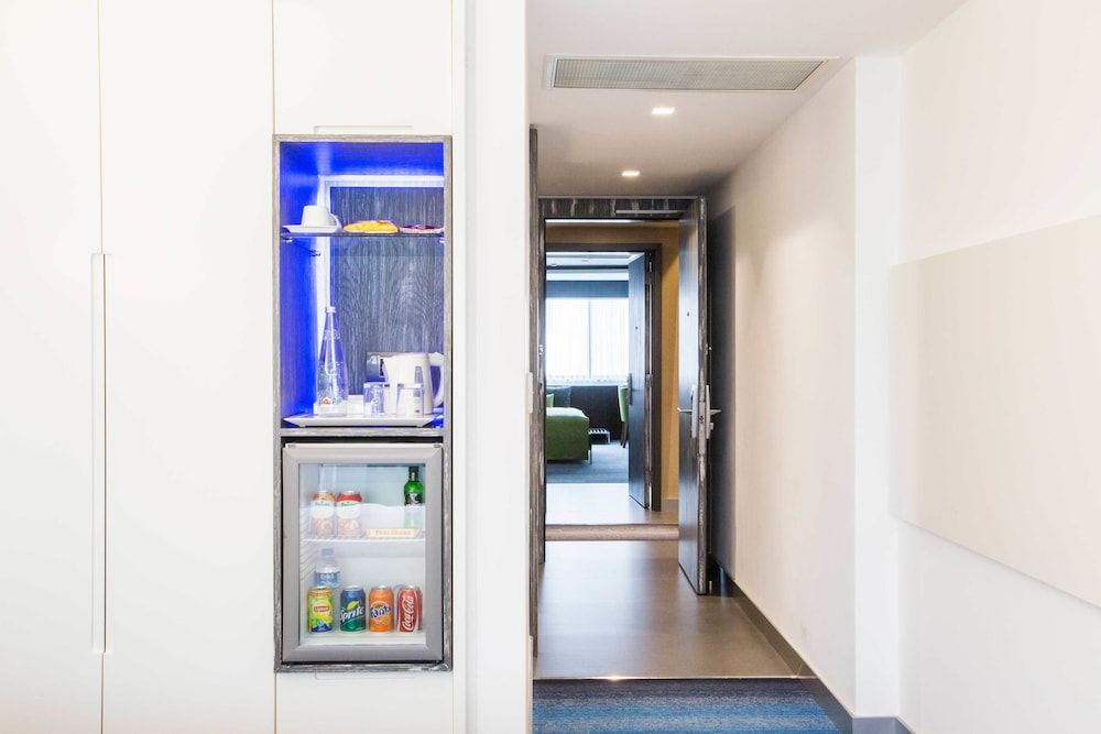 Zeniva Hotel Comfort Double Room 8