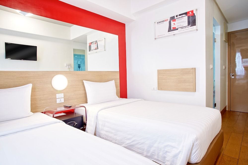 Red Planet Davao Twin Room 2