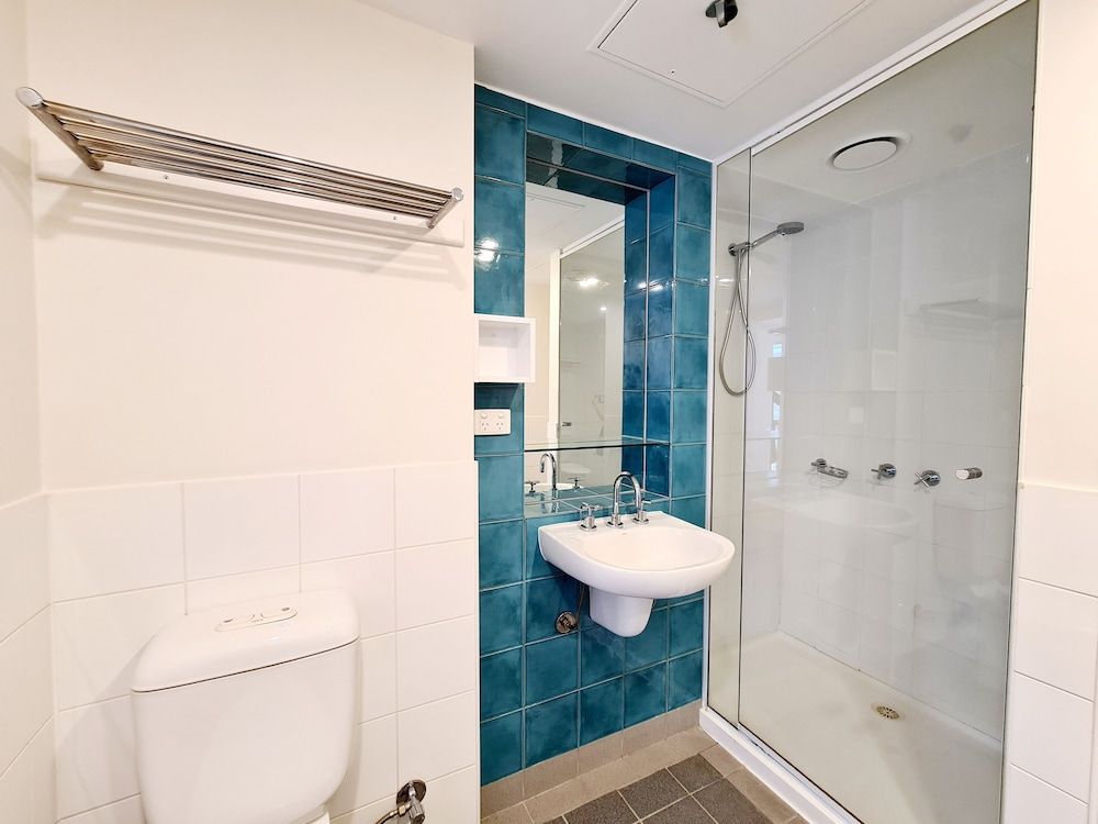 Melbourne South Yarra Central Apartment Hotel 1 bedroom apartment 8