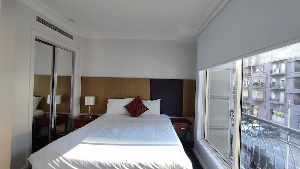 Melbourne South Yarra Central Apartment Hotel 1 bedroom apartment 3