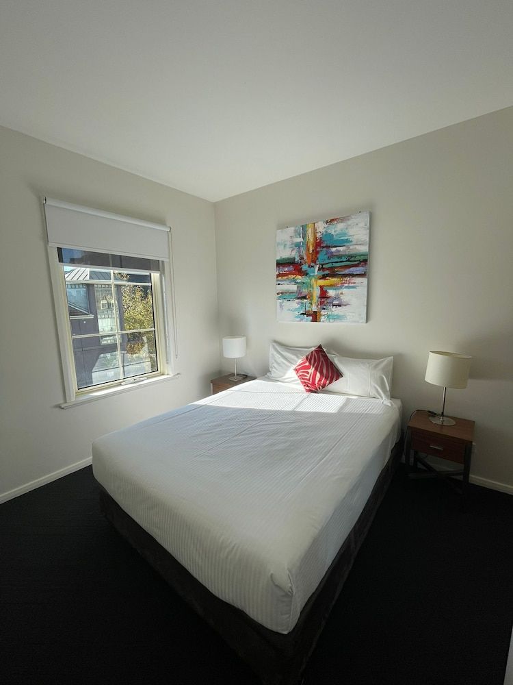 Melbourne South Yarra Central Apartment Hotel 1 bedroom apartment 4