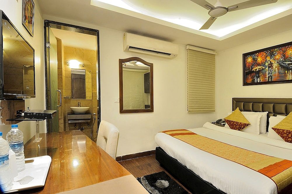 Hotel Cabana Near RamaKrishna Mission Metro Station Deluxe Room 12