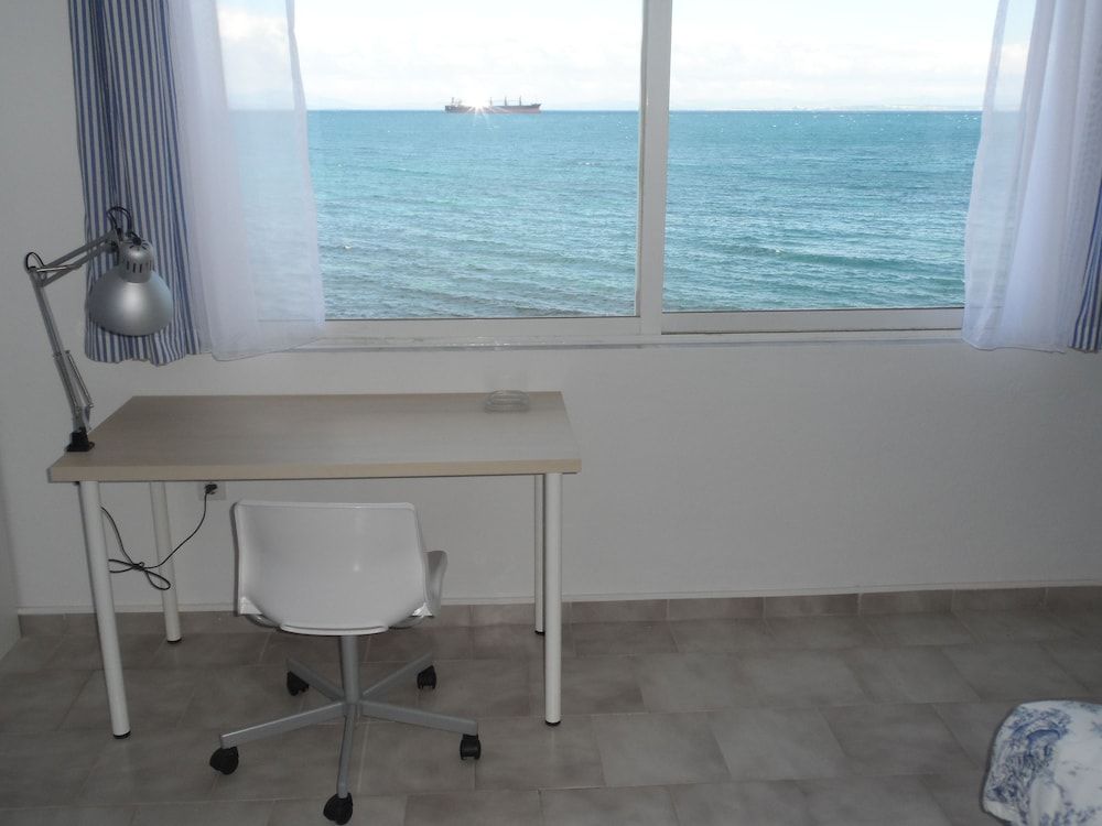 Seafront Studios & Apartments Suite, Sea View 4
