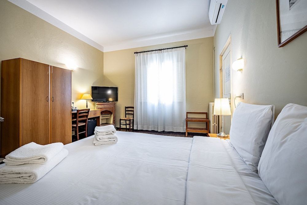 undefined Bellevue House 6