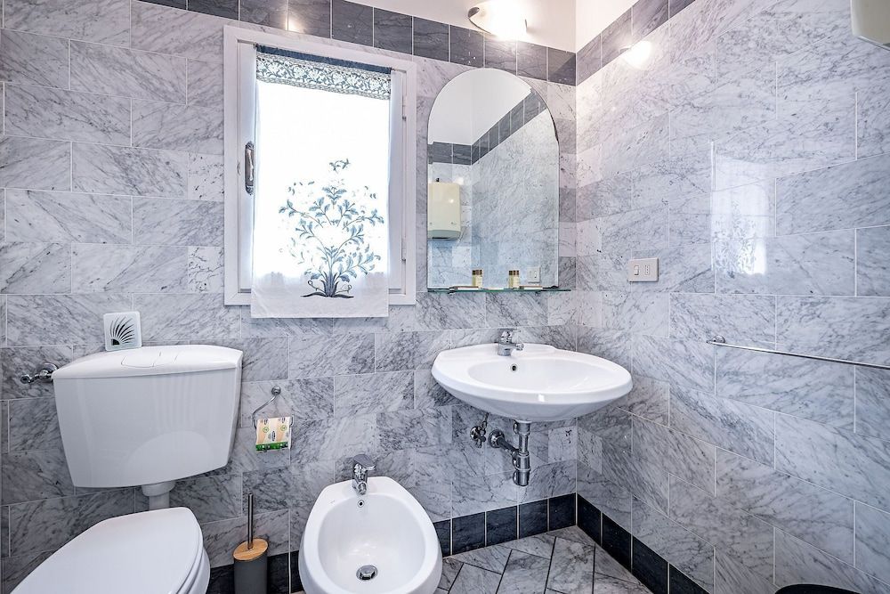 undefined Bellevue House 10