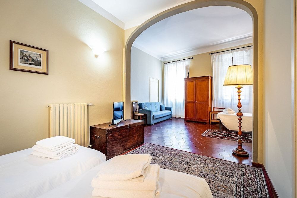 undefined Bellevue House 2