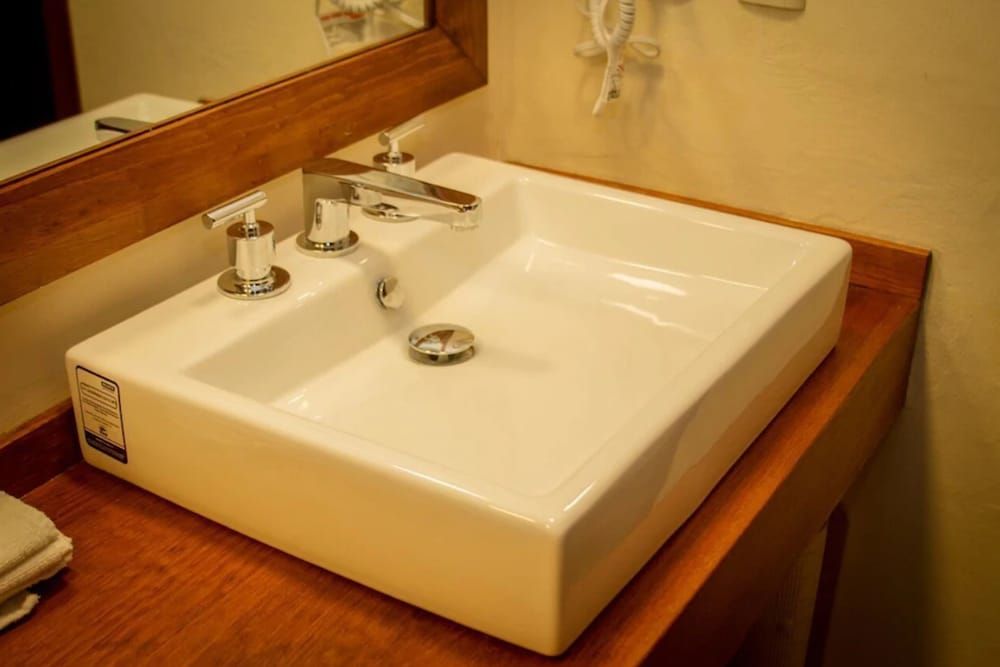 Hotel Diego de Mazariegos Standard Room, 1 King Bed 4