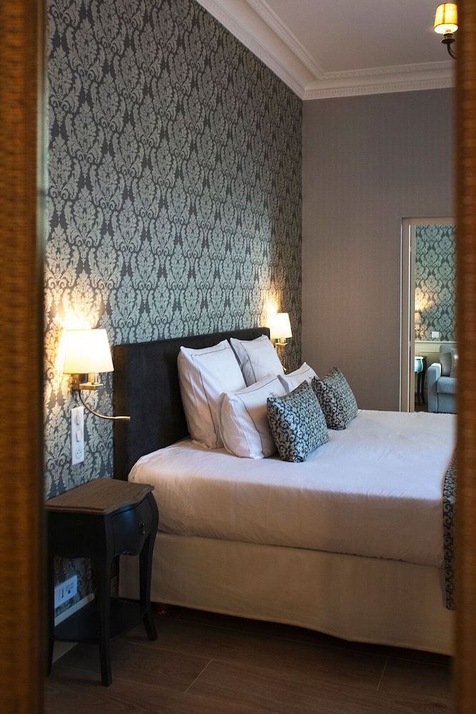 Suite, 1 King Bed, Non Smoking (with Sofabed)