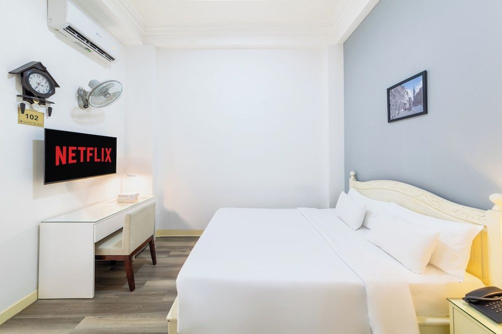 A25 Hotel - 35 Mac Thi Buoi Standard Double Room 4